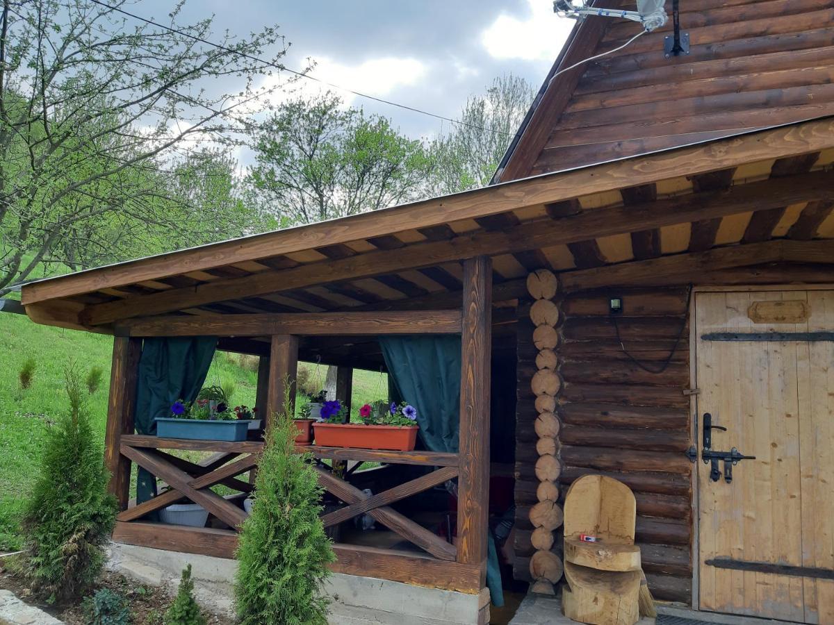 Дерев'Яний Будинок З Банею Oriv Exterior foto